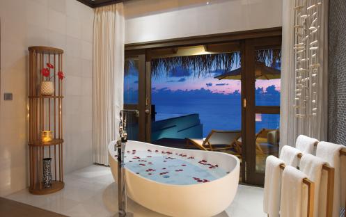 OZEN LIFE MAADHOO - Wind Villa with Pool - Bath Sunset
