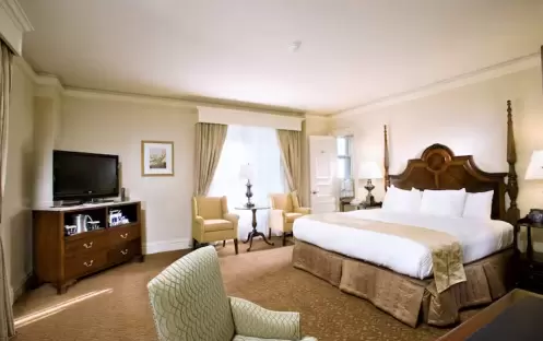 1 King Bed