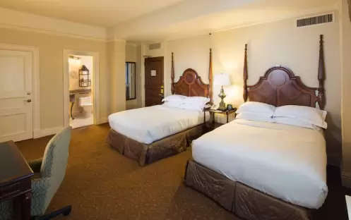 2 Double Beds