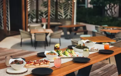 Hinana Bar Food