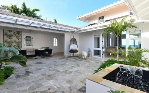 Estate Suite Entry