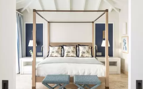 Pool Suite Bedroom