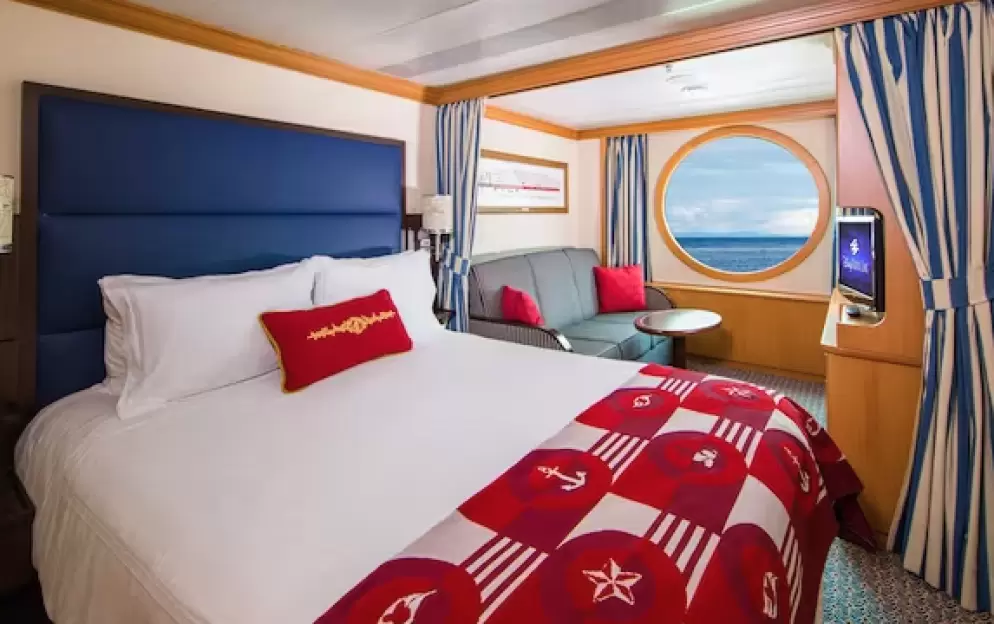 Deluxe Oceanview Stateroom