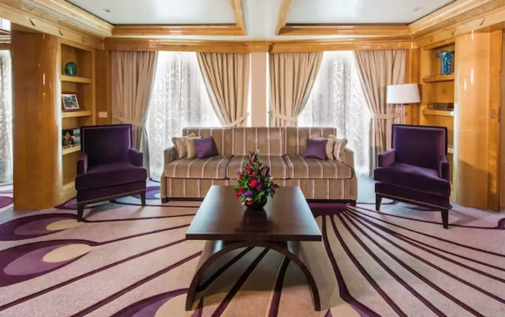 Concierge Royal Suite with Verandah