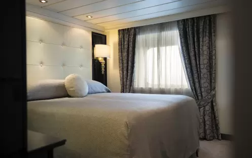 Regent Seven Seas MARINER Seven Seas Forward Suite 1 Regent Seven Seas MARINER Seven Seas Forward Suite 1