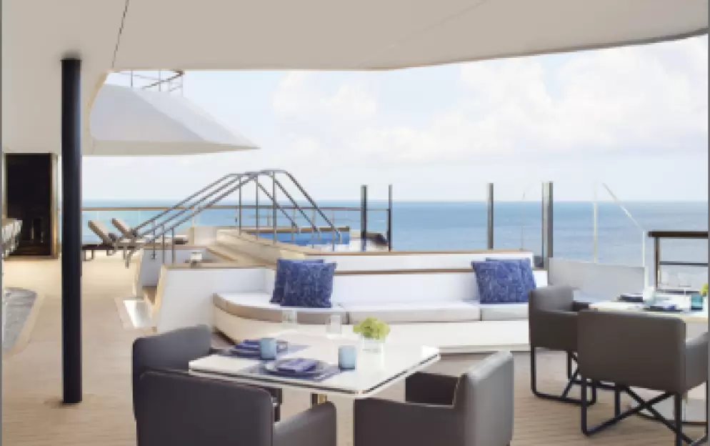 Ritz Carlton Yacht Collective Evrima - Mistral.png