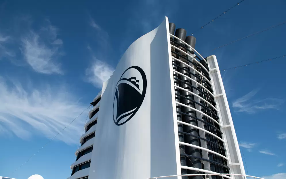 Holland America Line, Koningsdam, Stacks.jpg
