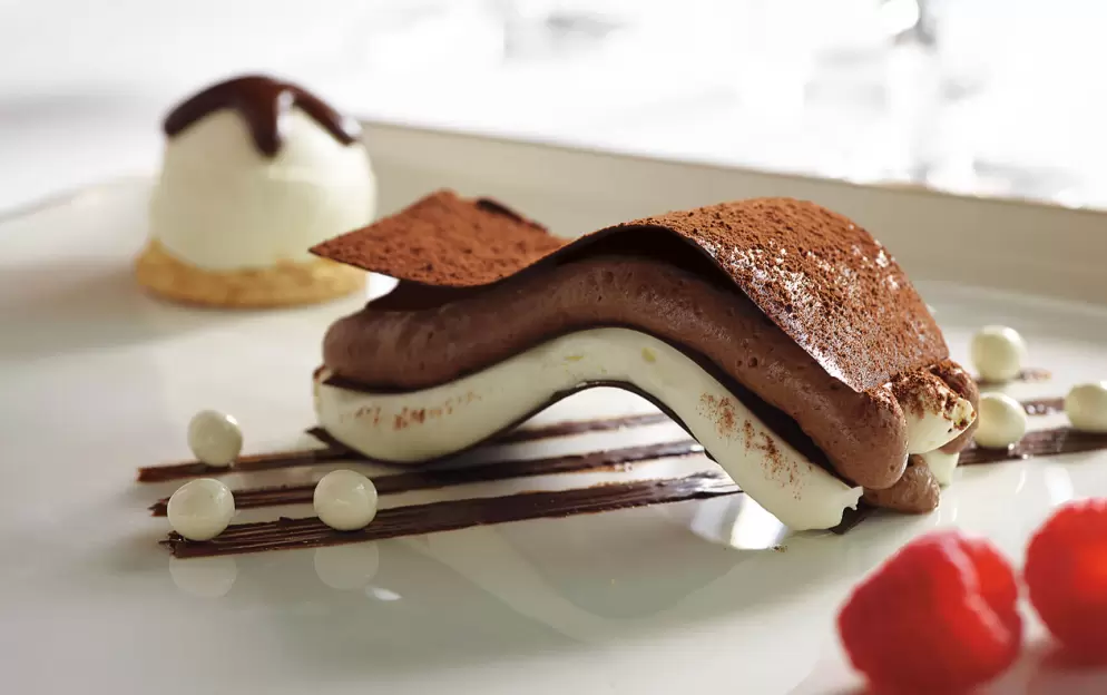 Holland America Koningsdam Dining Pinnacle-Grill_The-Wave-dessert-with-berries.jpg