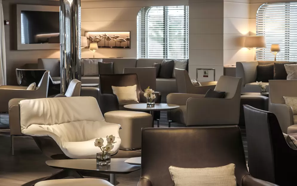 Le Soleal, Main Lounge ©PONANT François Lefebvre1.JPEG