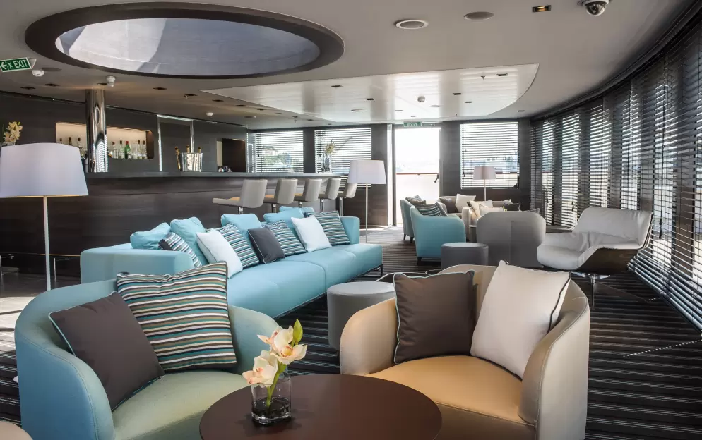 Le Soleal, Panorama Lounge ©PONANT François Lefebvre.JPEG