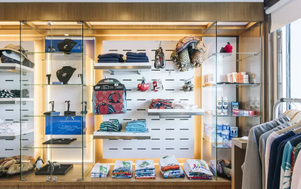 Hurtigruten Expeditions MS Santa Cruz II SHOP - CREDIT Clara Tuma and Hurtigruten 0.JPG