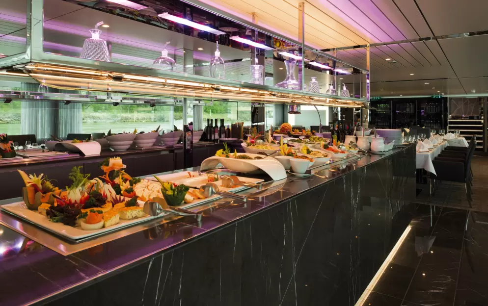 Scenic Luxury Cruises & Tours AMBER Crystal Dining 5.jpg