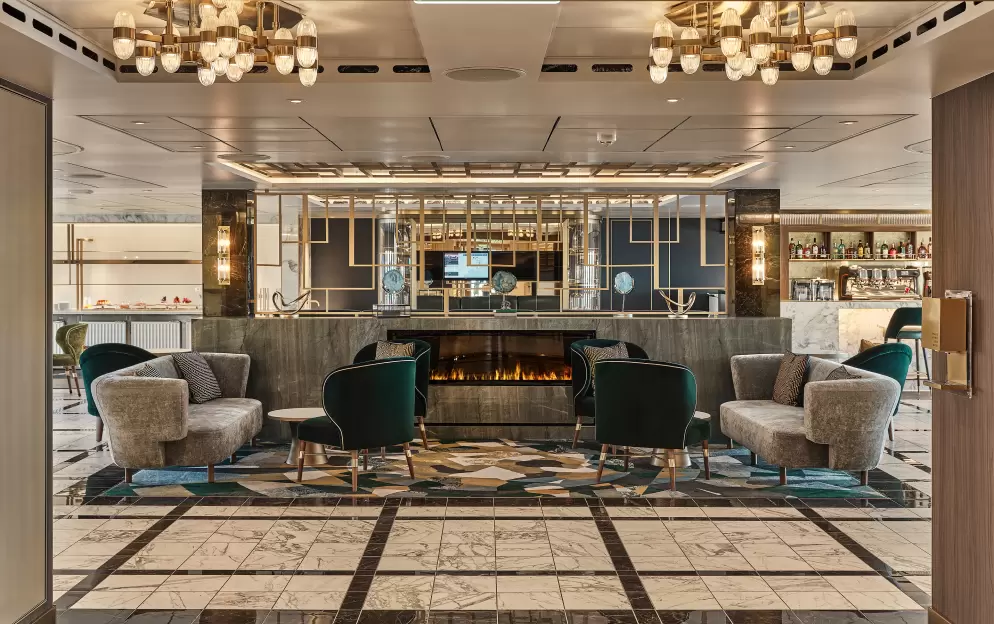 SILVERSEA Silver Endeavour Arts Cafe 2.jpg