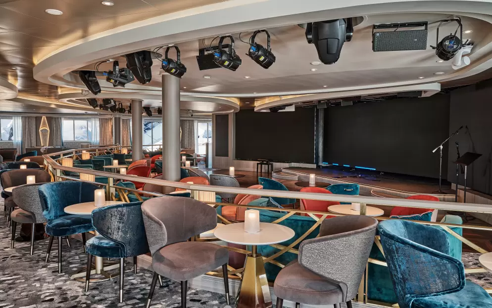 SILVERSEA Silver Endeavour Explorer Lounge 1.jpg