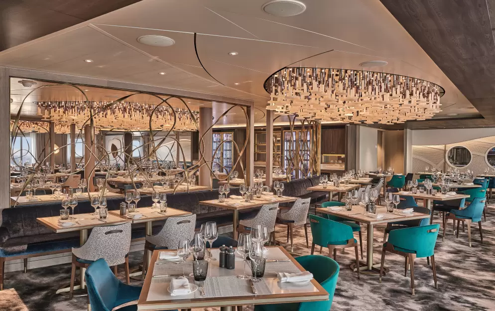 SILVERSEA Silver Endeavour The Restaurant 1.jpg