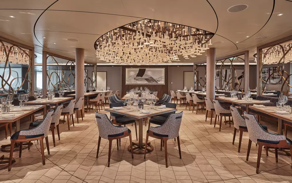 SILVERSEA Silver Endeavour The Restaurant 2.jpg