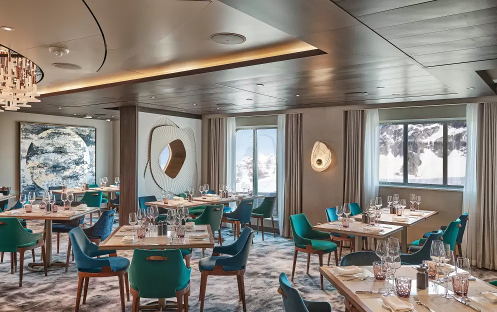 SILVERSEA Silver Endeavour The Restaurant 3.jpg