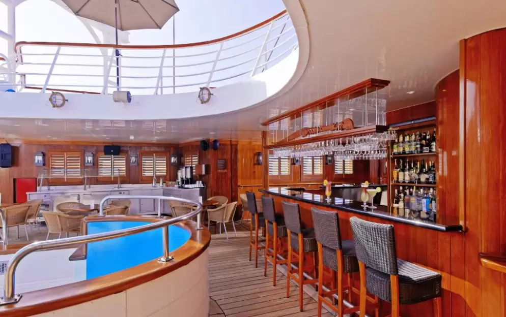 Windstar Cruises Wind Star Pool Bar.jpg