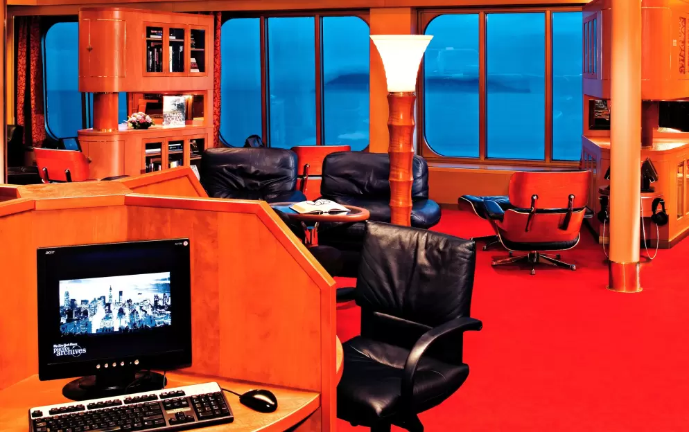Holland America Line S-Class Interior Explorations Cafe 5.jpg
