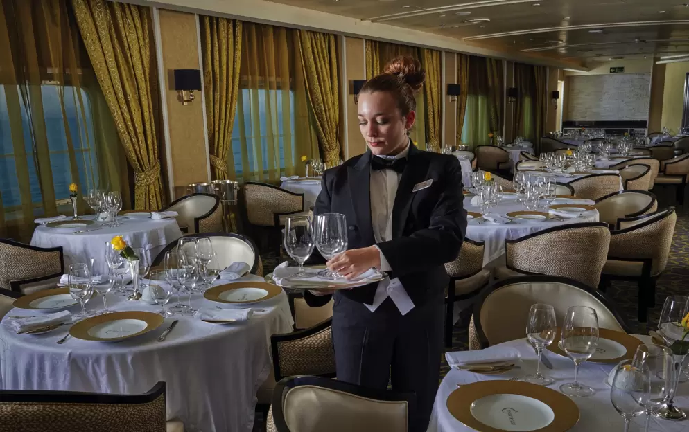 RSSC, Seven Seas Voyager, Chartreuse 1.jpg