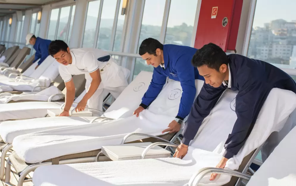 RSSC, Seven Seas Voyager, Pool Deck 1.jpg