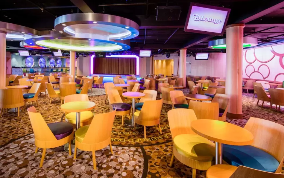 Disney Cruises Disney Fantasy - D Lounge.jpg