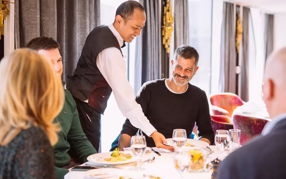 AmaWaterways AmaMagna - Main Restaurant 2.jpg