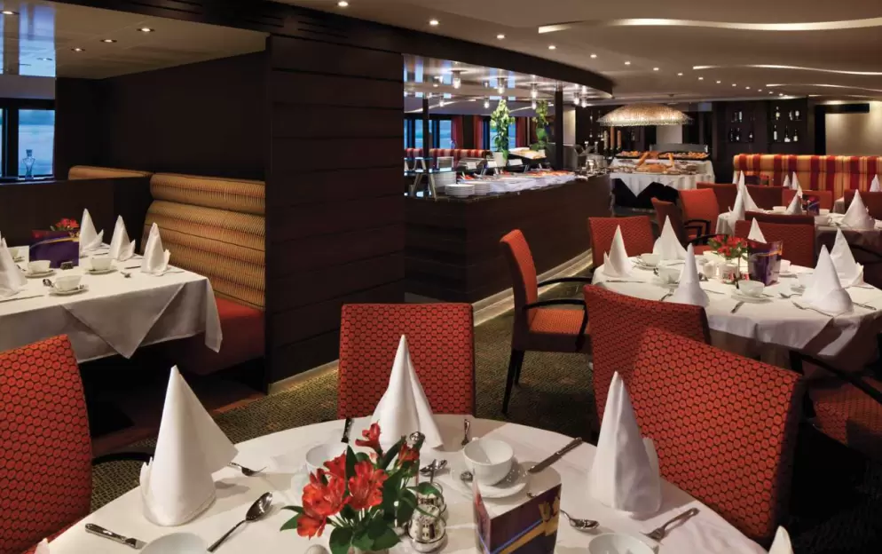 AmaWaterways AmaVenita Main Restaurant.png