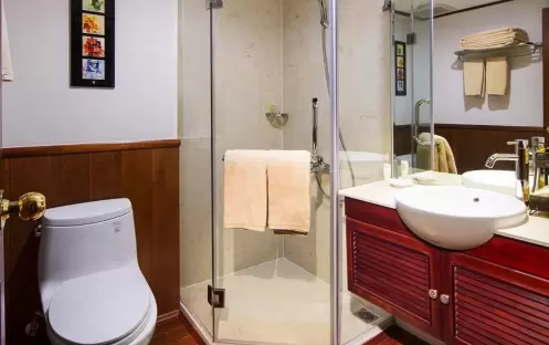 AmaWaterways, AmaDara, Suites Bathroom AmaWaterways, AmaDara, Suites Bathroom