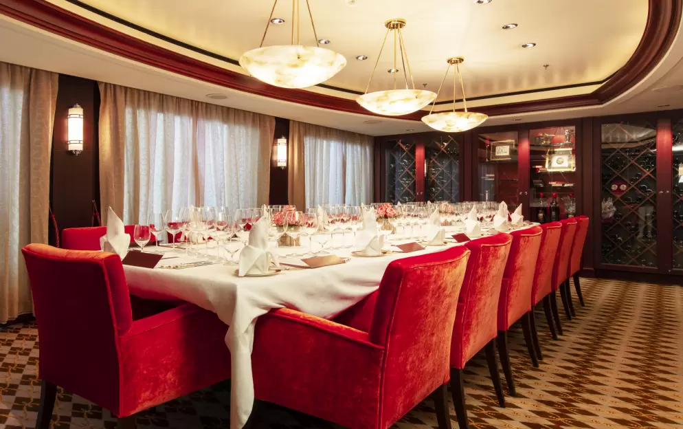 Crystal Cruises Crystal Serenity The Vintage Room.jpg