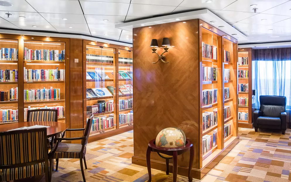Crystal Cruises Crystal Symphony Library.jpg