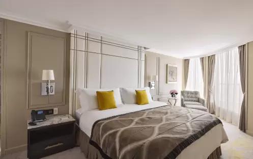 Crystal, Serenity Penthouse Suite 0