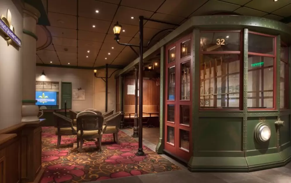 Disney Cruise Line, French Quarter Pub.png