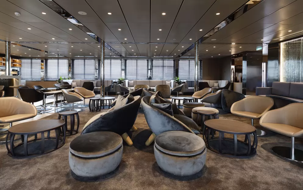 Emerald Cruises, Emerald Sakara & Azzurra, Amici Bar & Lounge 19.jpg