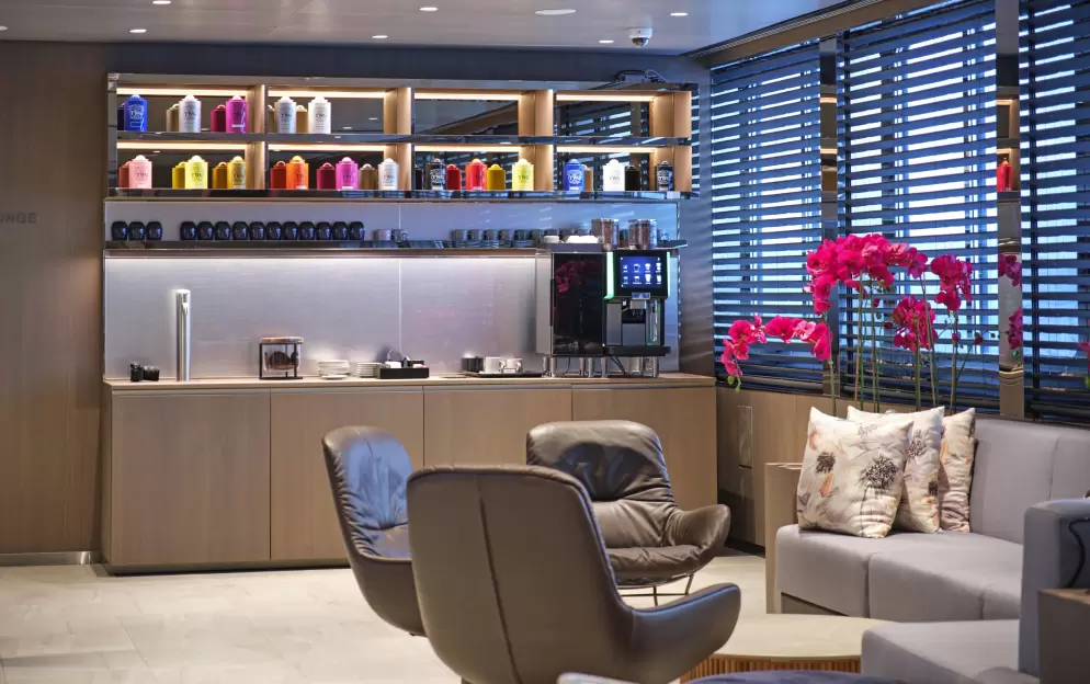 Emerald Cruises, Emerald Sakara & Azzurra, Amici Bar & Lounge 4.jpg