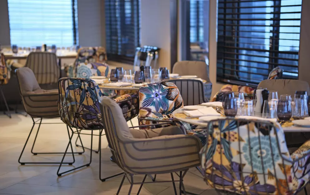 Emerald Cruises, Emerald Sakara & Azzurra, La Cucina Dining 5.jpg