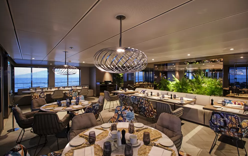 Emerald Cruises, Emerald Sakara & Azzurra, La Cucina Dining 6.jpg