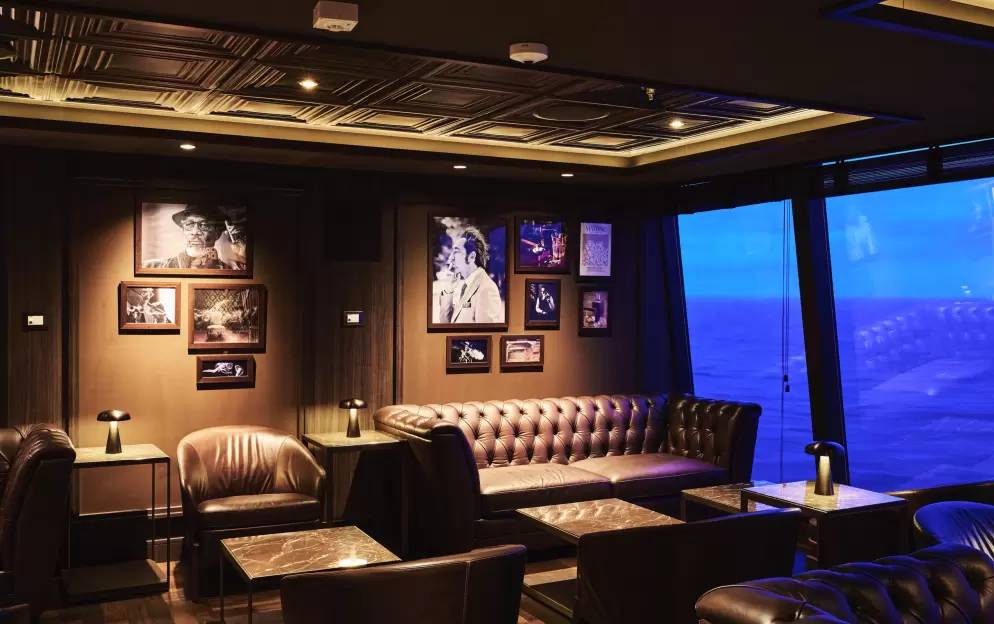Explora Journeys, EXPLORA I, Malt Whiskey Bar 4.jpg