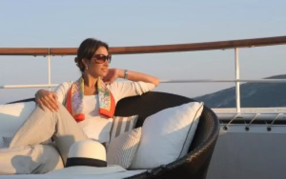 Ponant Le Jacques CartierOutdoor Panoramic Lounge.jpeg