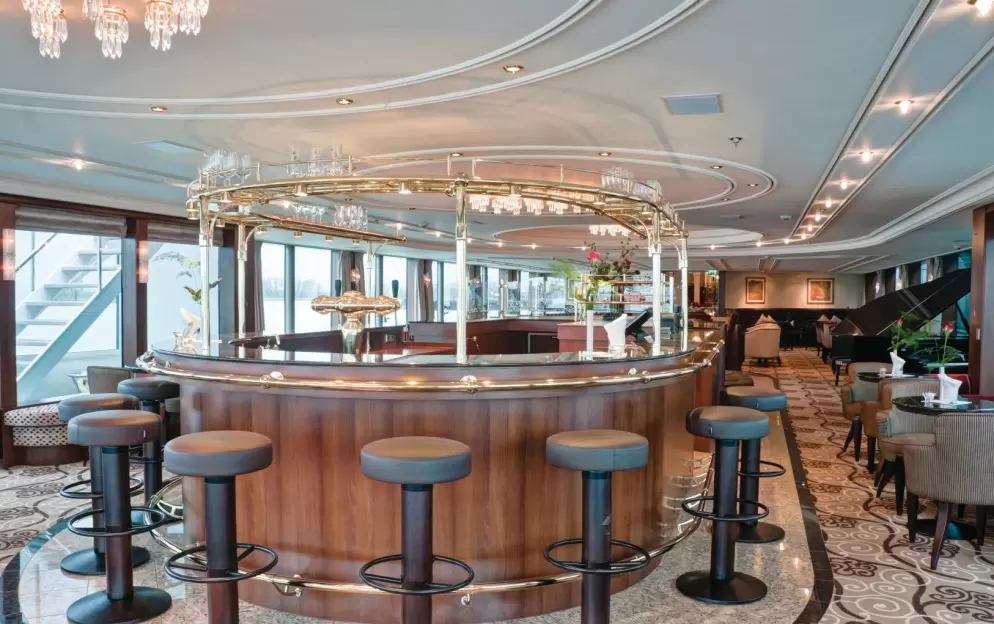 Tauck MS Inspire - Lounge Bar 2.jpg