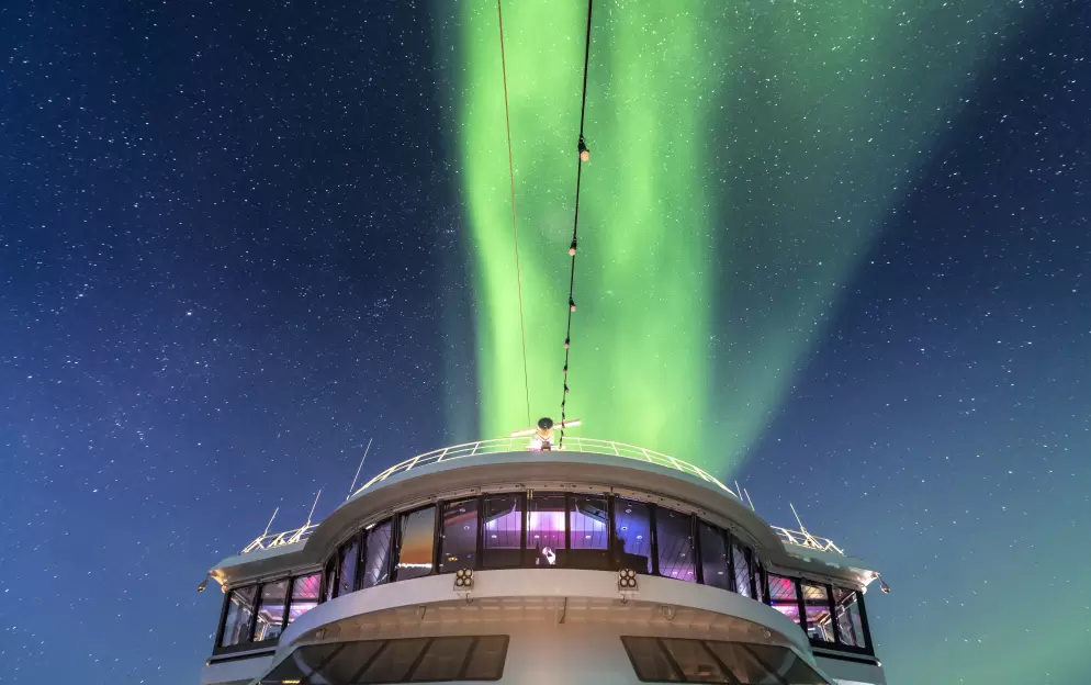 Hurtigruten MS Roald Amundsen Observation Deck 4.JPG