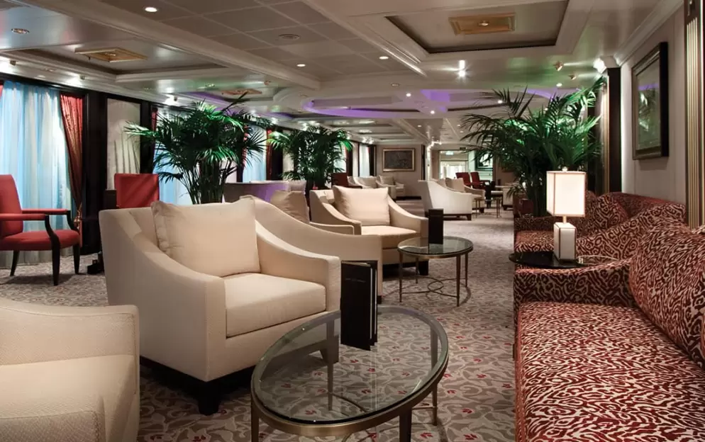 Oceania Marina - Grand Bar 3.jpg
