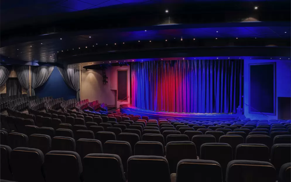 NCL Pride of America Hollywood Theatre, Credit - Christian Santiago.jpeg