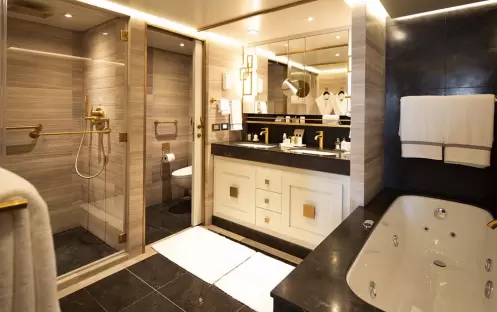 RSSC, Seven Seas Splendor, Splendor Suite