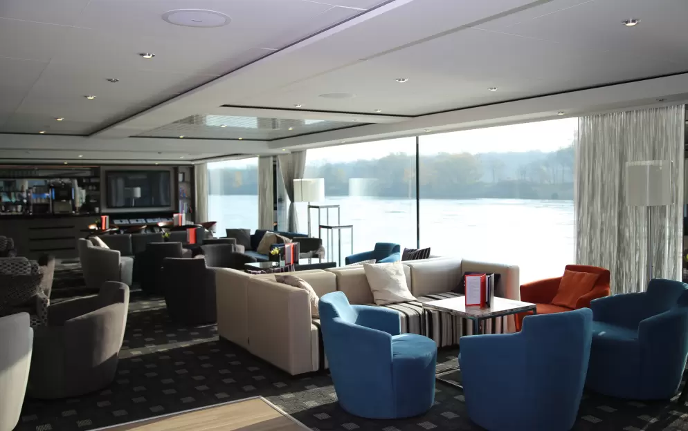 Scenic Crystal Scenic Jewel Scenic Jade Interior Panorama Lounge.JPG