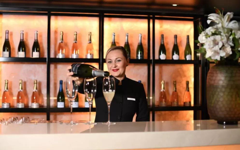Scenic Ocean Cruises Scenic Eclipse Lumiere Champagne Bar.png