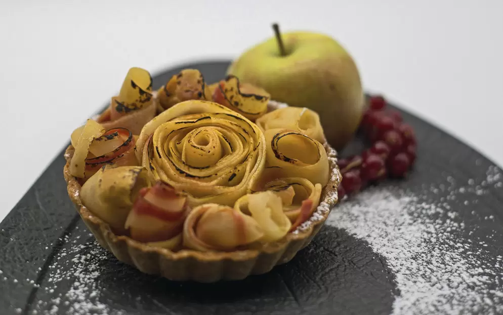 Scenic Eclipse - Azure Bar & Café - Apple tart.jpg