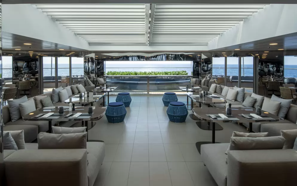 Scenic SE-Yacht-Club-Interior-005.jpg