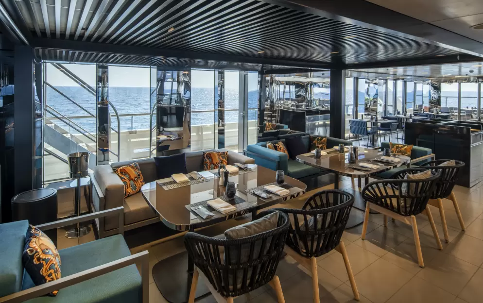 Scenic SE-Yacht-Club-Interior-008.jpg