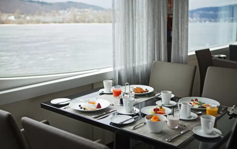 Scenic Luxury Cruises & Tours JASPER Crystal Dining 3.jpg